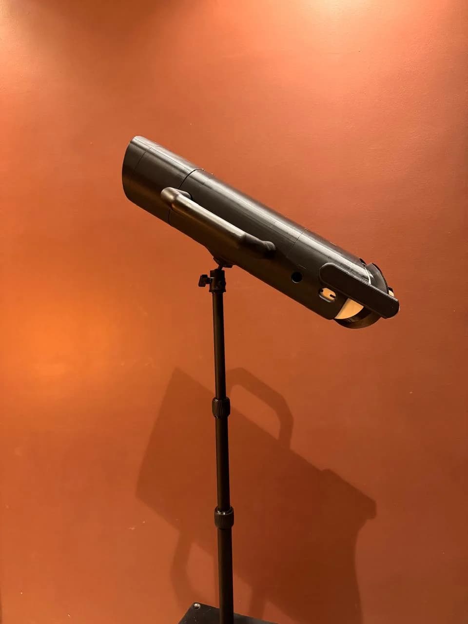 Finished 3D-printed Aseer Quartet VR telescope on its stand